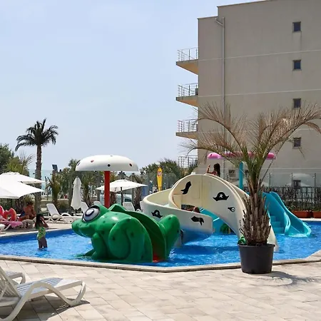Nordis 22 Deluxe Room Mamaia Nord מלון דירות